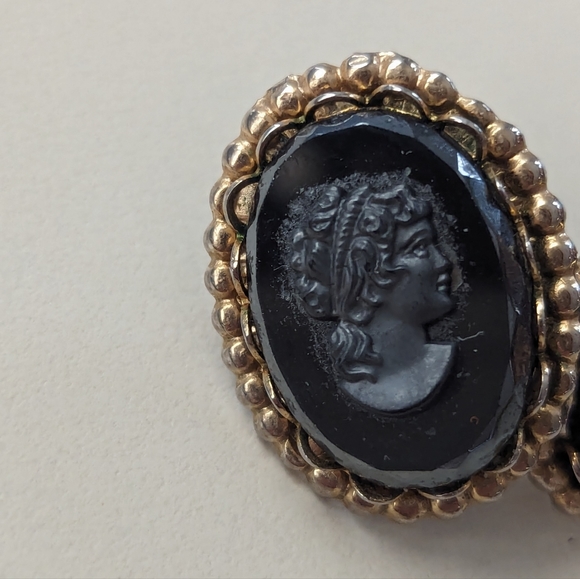 Vintage Carved Cameo Earrings Black Glass Intaglio Mourning Jewelry - Picture 3 of 5